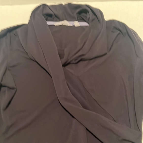 Athleta black long sleeve top size M. - Picture 3 of 6